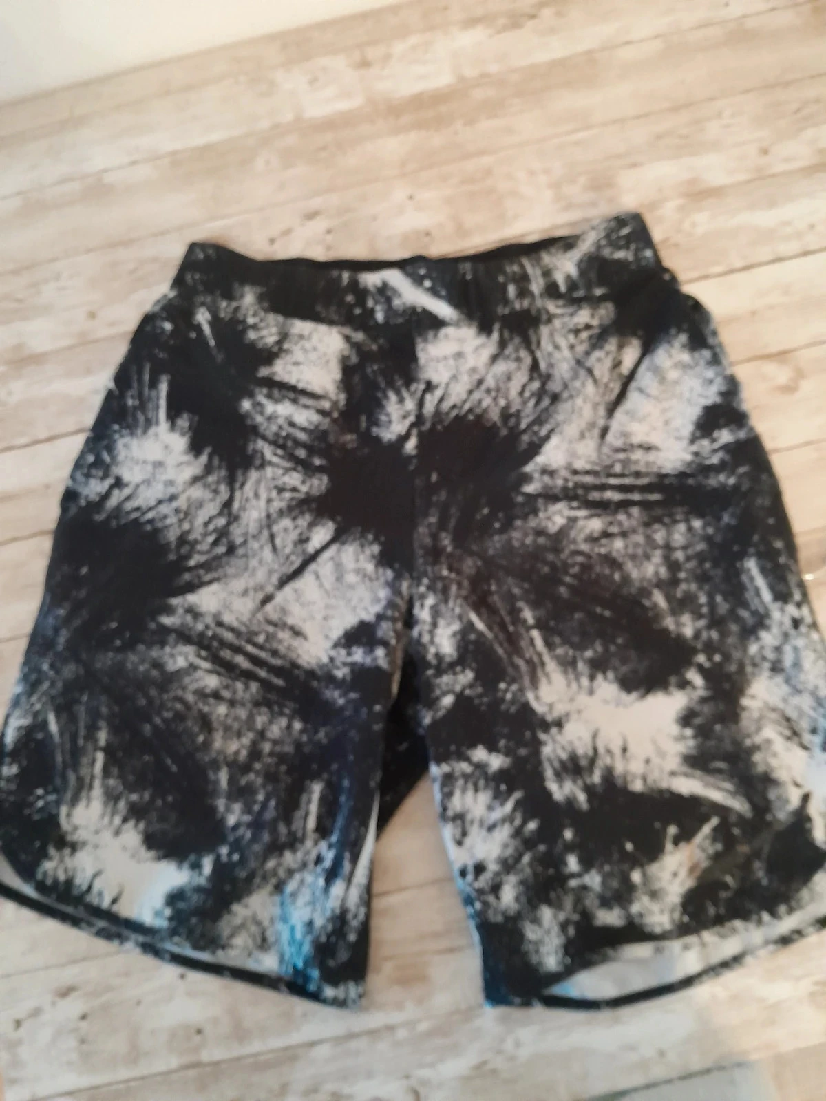 Short Dri-fit, taille 10/12ans, couleur blanc et noir